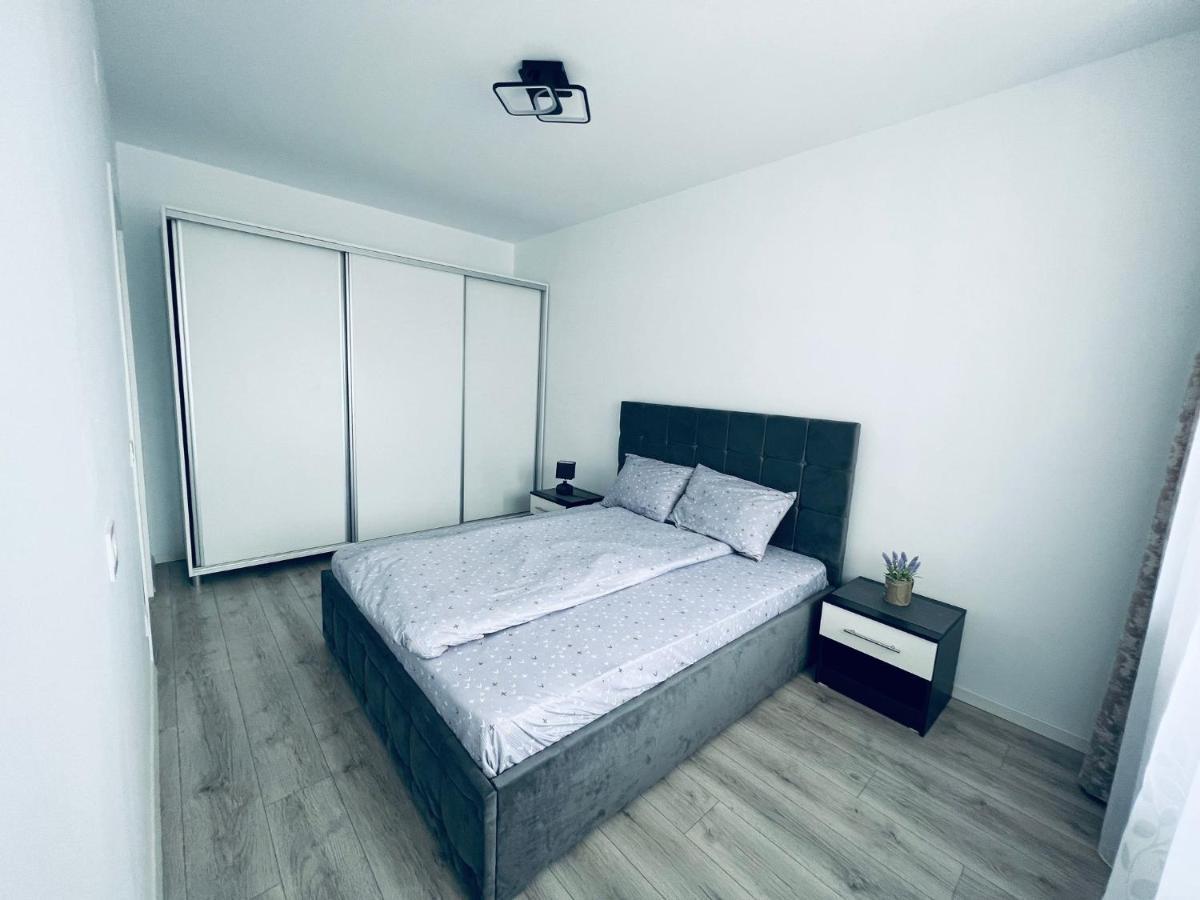 Apartamento Silvia Resident Oradea Exterior foto